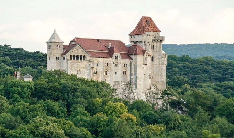 Vienna: Day Trip - Castles around Vienna + underground lake - FAQ