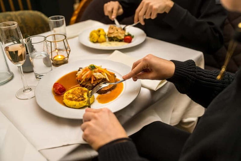 Vienna: Dinner & Concert at Schönbrunn Palace - Timing and Logistics