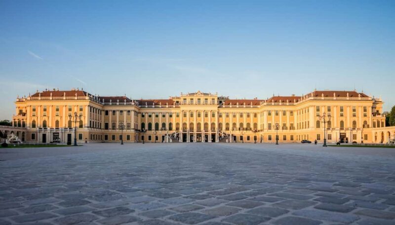 Vienna: EasyCityPass | City Card | Bus Metro Tram | Savings - Discovering Viennas Top Sights with Discounted Access