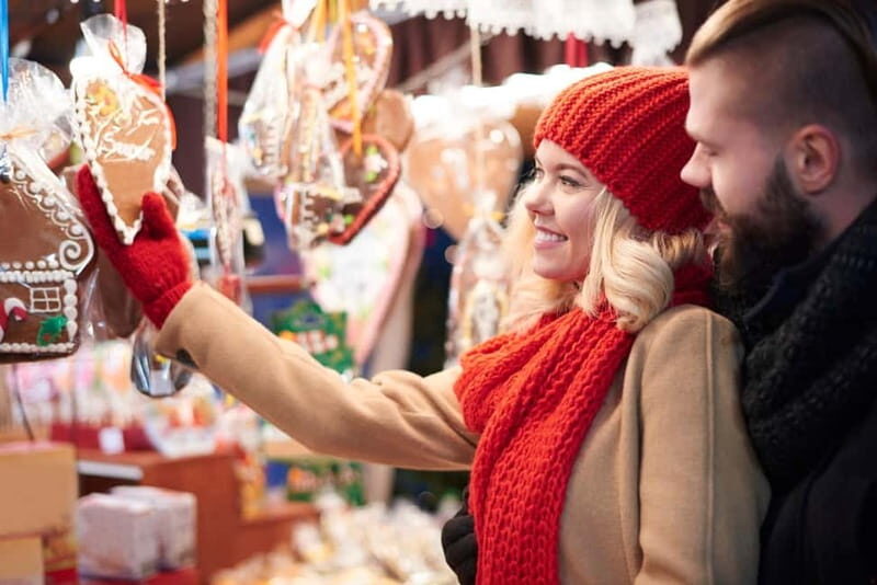 Vienna: Enchanting Christmas Markets Tour with Local Snacks - Key Points