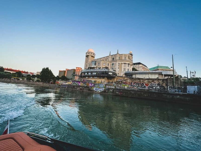 Vienna: Exclusive yacht trip on the Danube - An Inside Look at the Vienna Yacht Experience