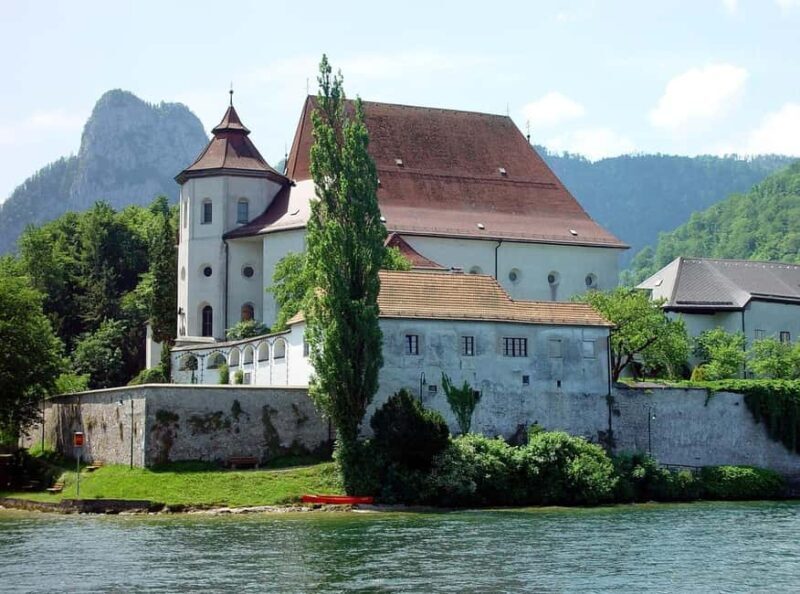 Vienna: Gmunden, Ischl, Traunkirchen, Hallstatt Private Tour - Analyzing the Cost: Is It Worth It?