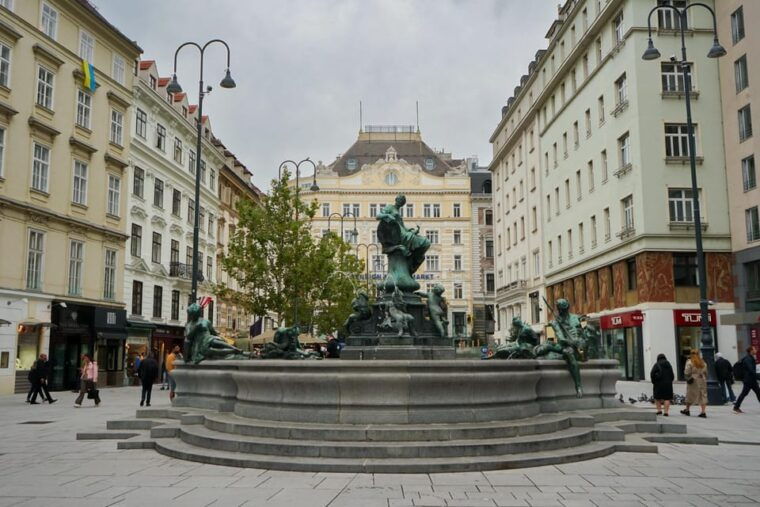 vienna-guided-walking-tour-of-city-highlights-hidden-gems