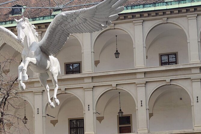 Vienna Highlight Tour - yue walk - Who Should Book This Tour?