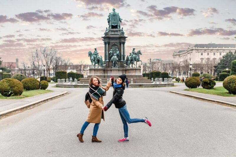 vienna-highlights-private-tour-palaces-sacher-cake