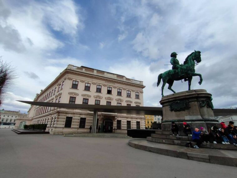 vienna-historical-highlight-city-tour-hofburg