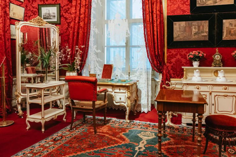vienna-hofburg-and-empress-sisi-museum-guided-tour