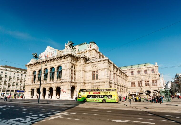 vienna-hop-on-hop-off-sightseeing-bus-tour