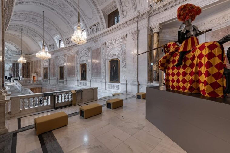 vienna-imperial-treasury-new-hofburg-palace-combo-ticket
