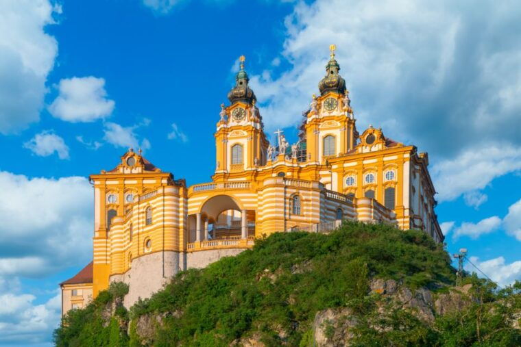 vienna-melk-abbey-danube-valley-wachau-private-car-trip