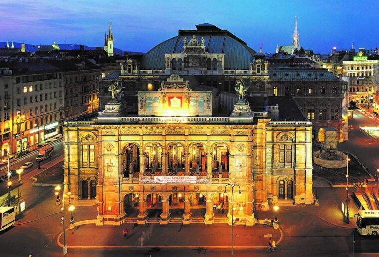 vienna-mozart-concert-with-dinner-and-carriage-ride