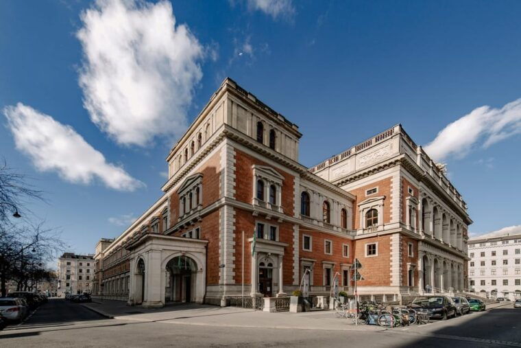 vienna-mozart-strauss-ticket-in-old-stock-exchange-palace