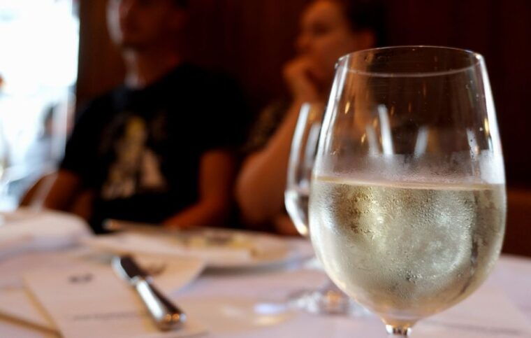 vienna-nightlife-food-wine-cocktails-and-rooftop-bar-tour