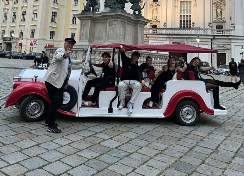 vienna-old-town-sightseeing-tour-in-a-vintage-style-e-car