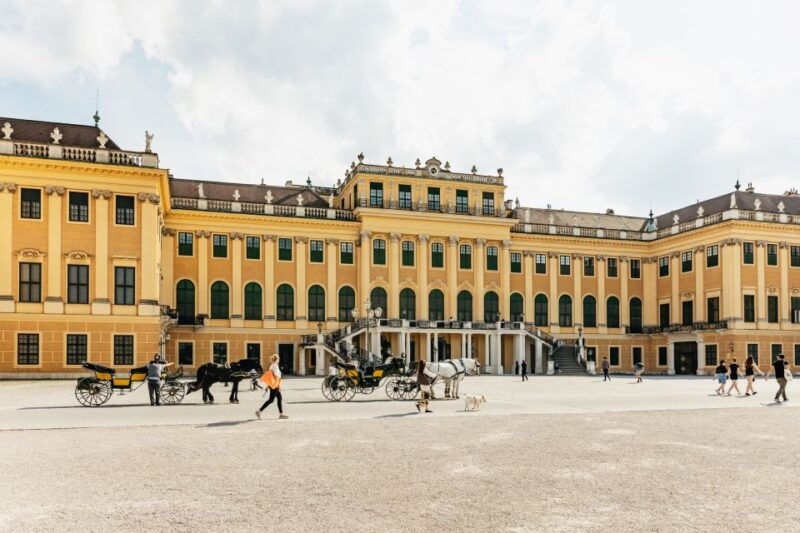 vienna-panorama-train-tickets-to-explore-schonbrunn-palace