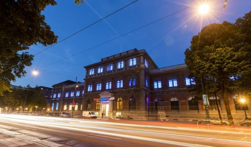 vienna-panoramic-night-tour-by-bus