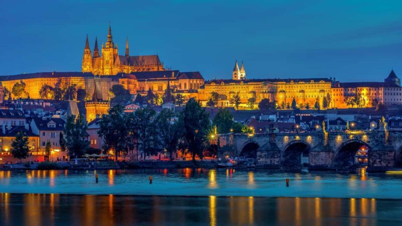 Vienna: Prague Guided Day Trip with Hotel Pickup - Vienna: Prague Guided Day Trip with Hotel Pickup – A Complete Look
