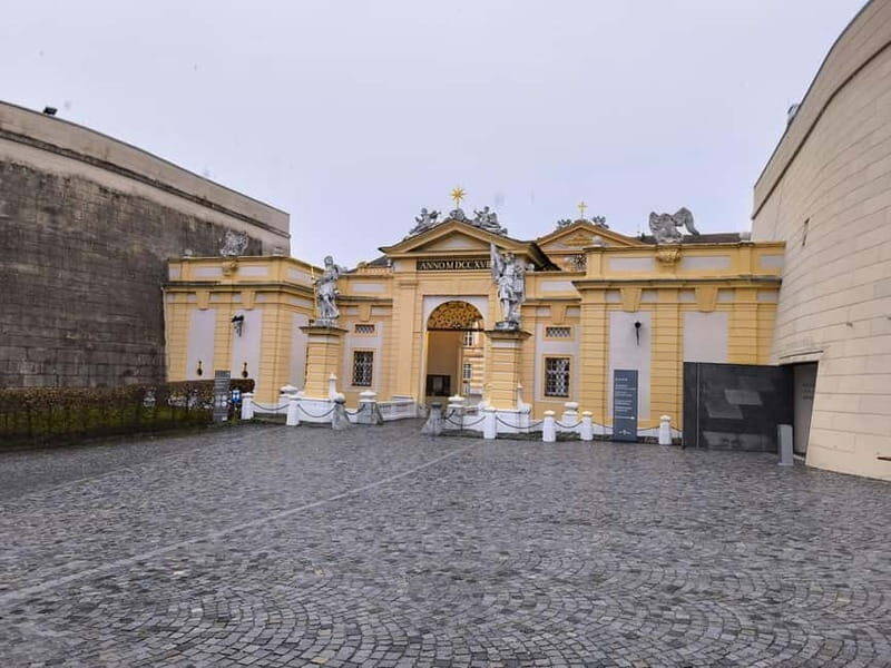 Vienna: Private Alpine Trip to Wachau, Hallstatt, & Salzburg - Key Points