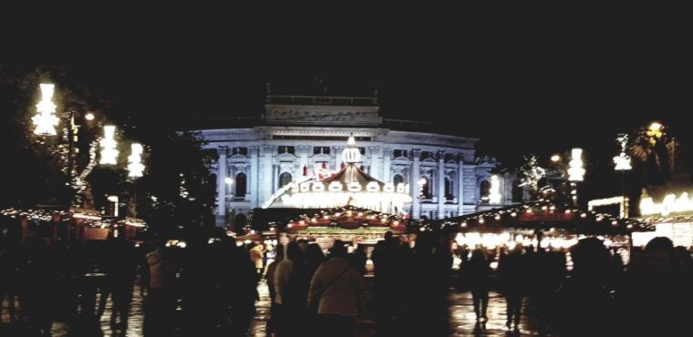vienna-private-christmas-markets-tour-with-drink-snack