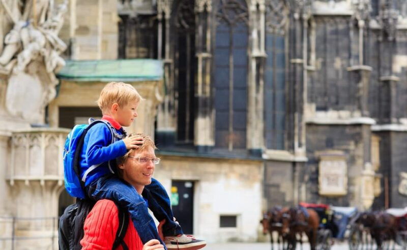 vienna-private-family-tour-city-highlights-museum-cake