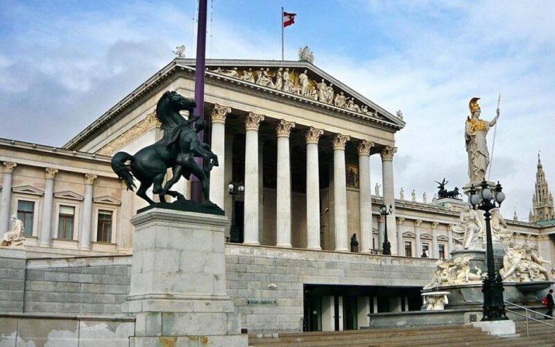 vienna-private-half-day-sightseeing-tour-with-a-local
