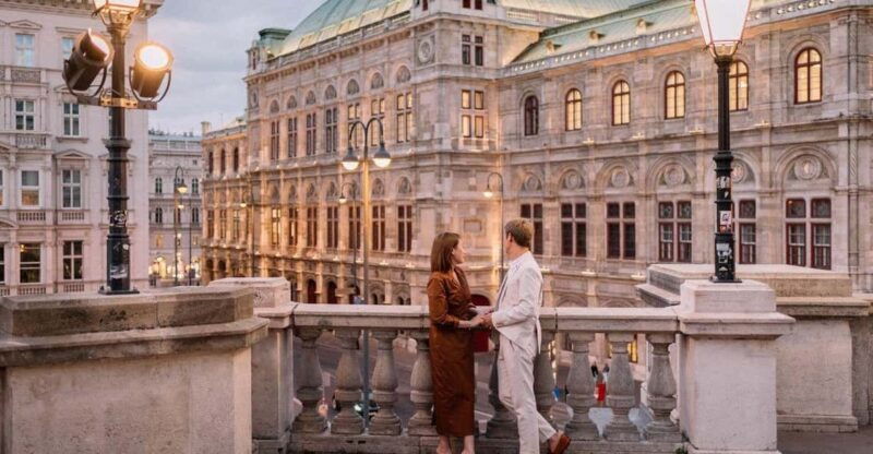 vienna-private-street-style-photoshoot-in-city-center