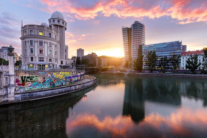 vienna-river-cruise-walking-tour-with-st-stephan-cathedral