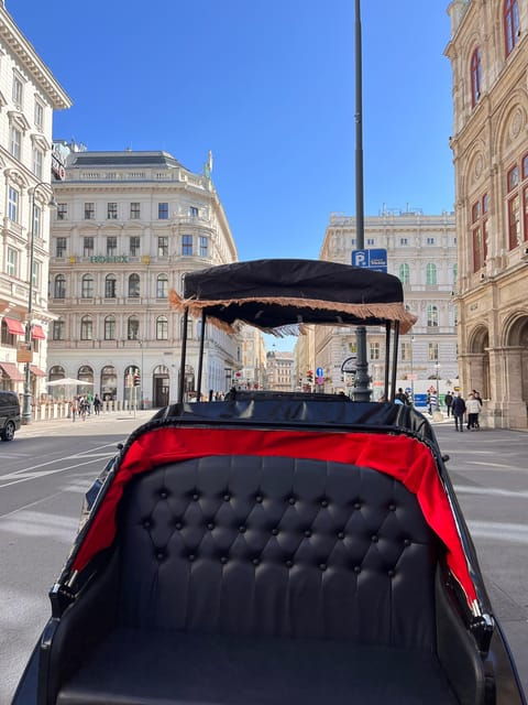 vienna-royal-e-carriage-sightseeing-tour-incl-prosecco