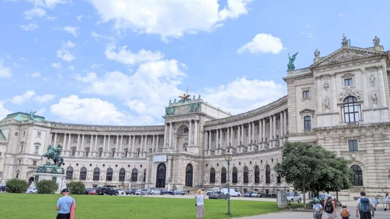 vienna-scavenger-hunt-and-city-centre-walking-tour
