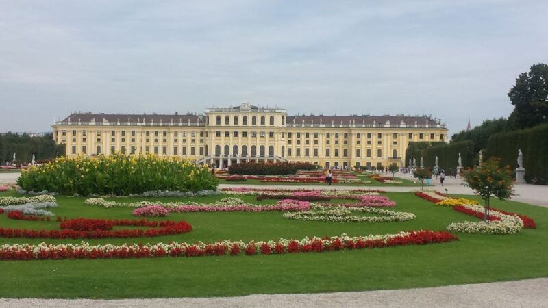 vienna-schonbrunn-palace-and-city-center-guided-tour