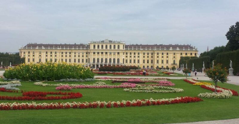 vienna-schonbrunn-palace-and-city-center-guided-tour