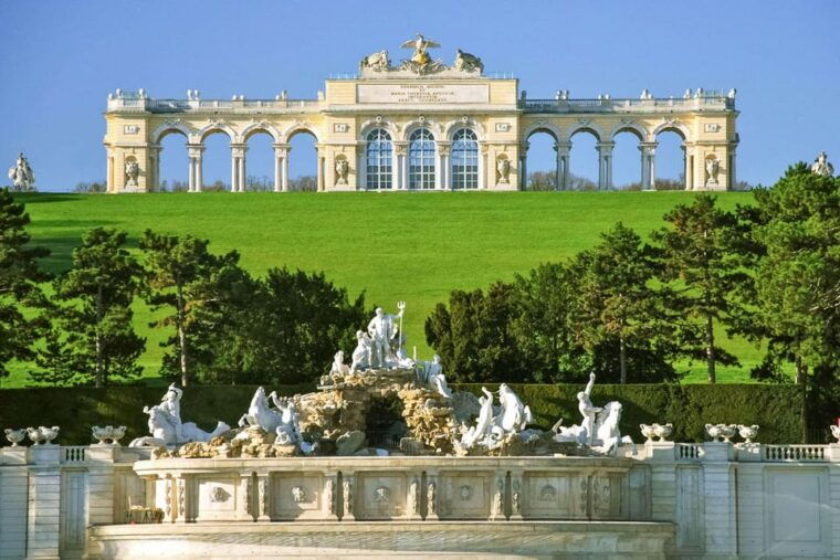 vienna-schonbrunn-palace-and-its-enchanting-gardens-guided-tour