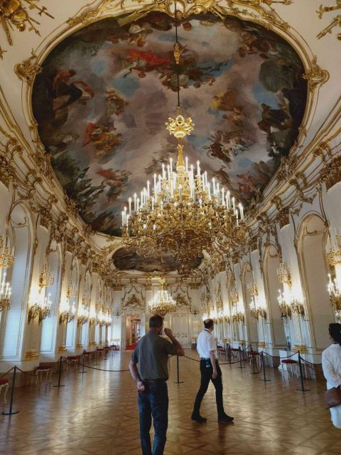 vienna-schonbrunn-palace-christmas-market-walking-tour
