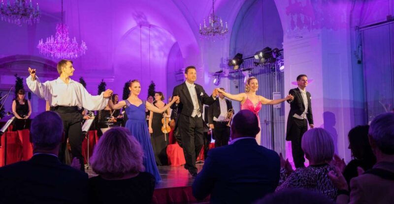 vienna-schonbrunn-palace-evening-tour-dinner-and-concert