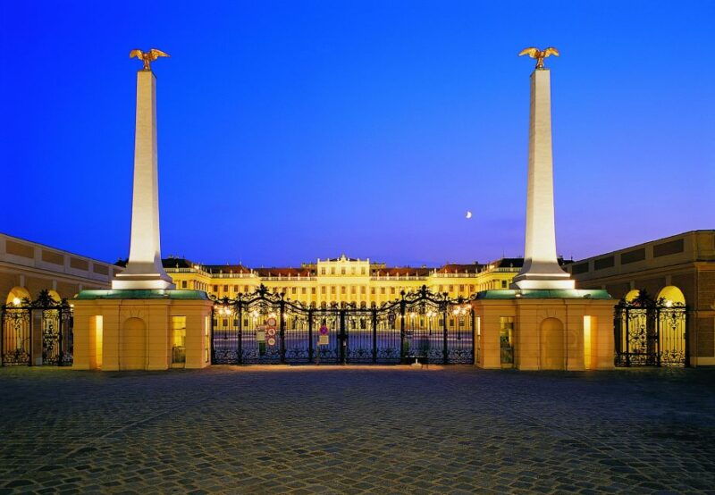 vienna-schonbrunn-palace-evening-tour-dinner-and-concert