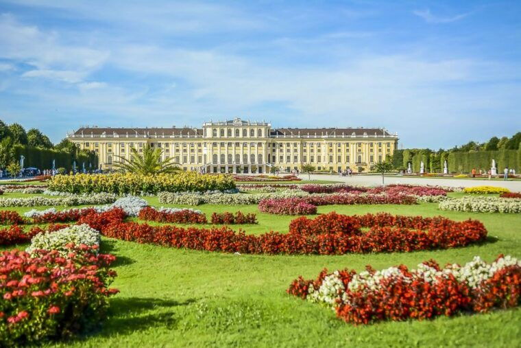 vienna-schonbrunn-palace-gardens-skip-the-line-tour
