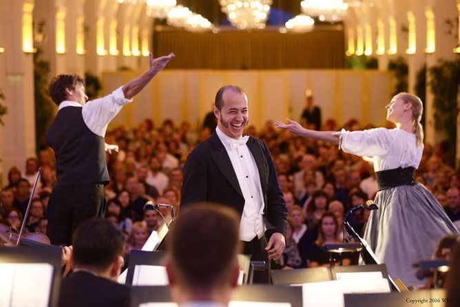 vienna-schonbrunn-palace-tour-at-7-pm-classical-concert