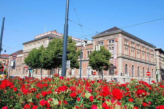 vienna-secrets-walking-tour-to-backyards-and-mysterious-locations