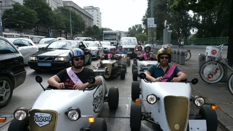 vienna-sightseeing-tour-in-hotrod