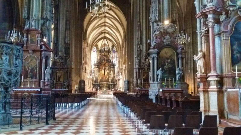 vienna-st-stephens-cathedral-and-city-walk