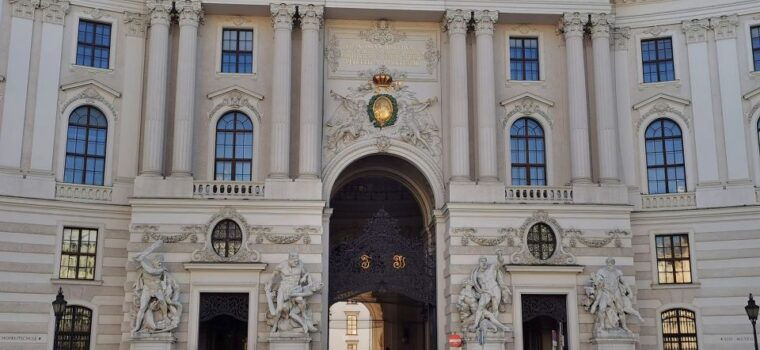 vienna-st-stephens-cathedral-and-city-walk