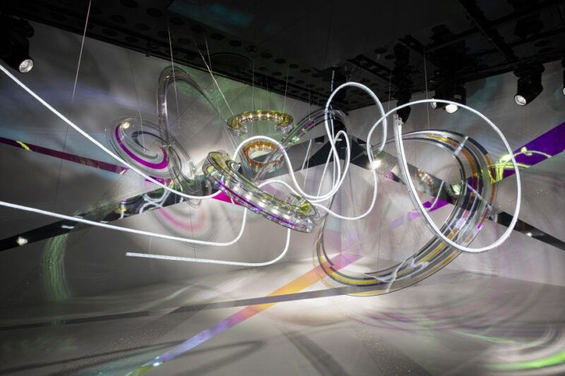 vienna-swarovski-house-tour-with-champagne-and-gift