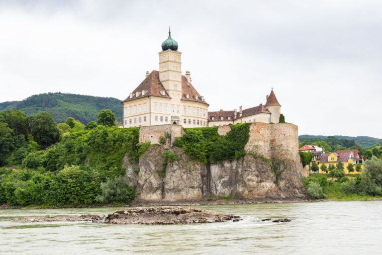 vienna-wachau-melk-abbey-and-danube-valleys-tour
