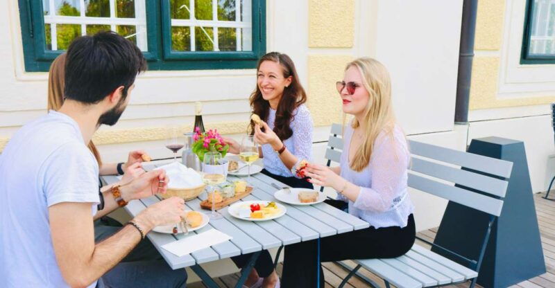 vienna-wine-tasting-at-schonbrunn-palace