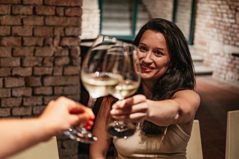 vienna-wine-tasting-experience-in-a-private-wine-cellar