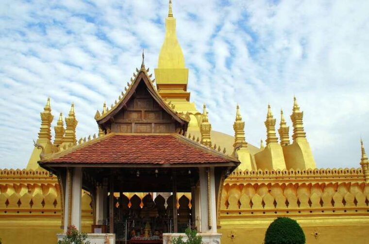 vientiane-private-full-day-tour-with-buddha-park-and-lunch
