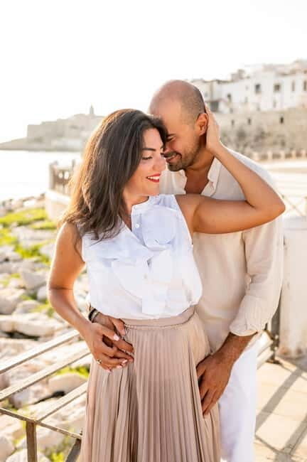 Vieste: a couple's photo tour at sunrise among romantic alleys and the sea. - FAQs