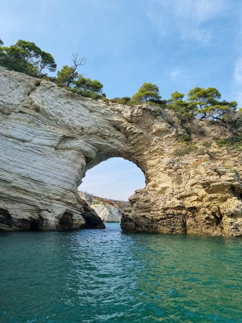 vieste-south-coast-boat-excursion-with-swim-stop