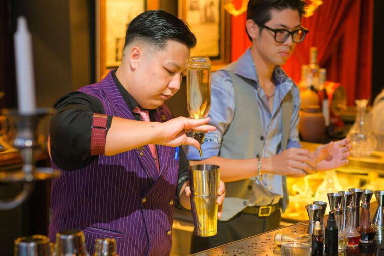 vietnam-gin-tasting-experience-with-ministry-social-club
