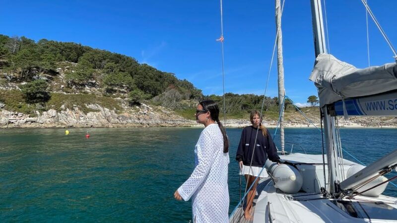 vigo-cies-islands-sailboat-excursion-with-skipper